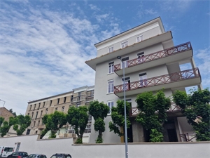 appartement à la vente -   42000  SAINT-ETIENNE, surface 121 m2 vente appartement - APR717489